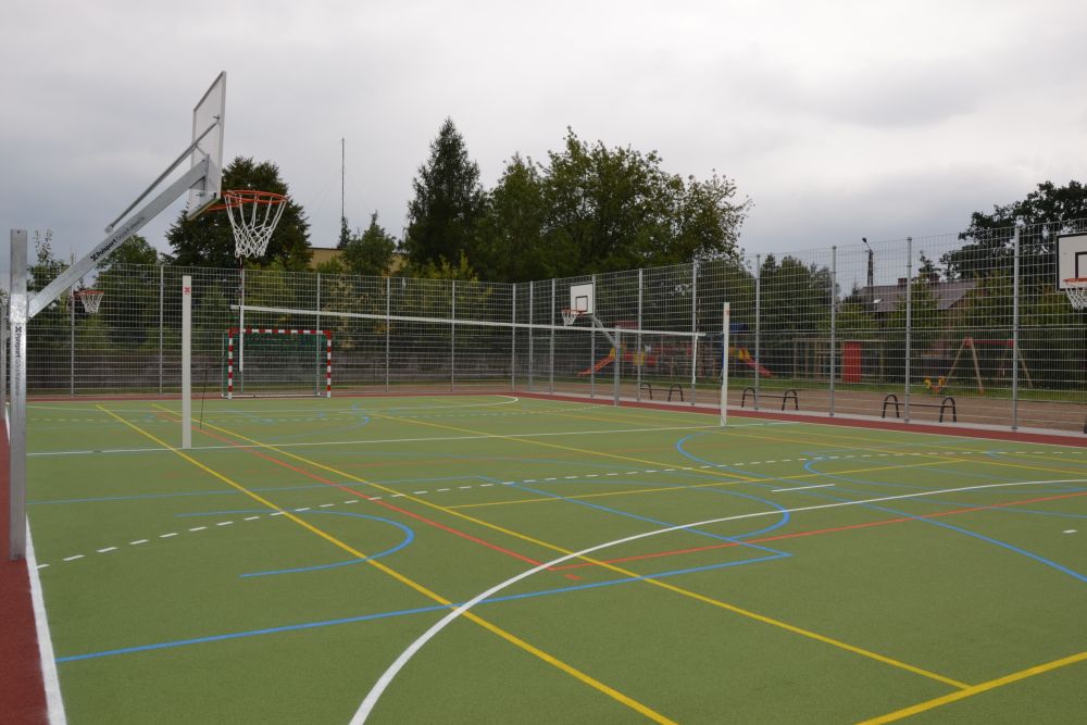 Boisko wielofunkcyjne w Brąszewicach Boisko wielofunkcyjne w Brąszewicach